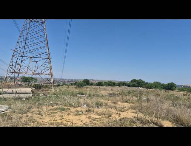 LAND FOR SALE IN THE REEDS